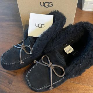 アグ(UGG)の新品 UGG アグ レディースシューズ ALENA ブラック 24.0cm(スリッポン/モカシン)