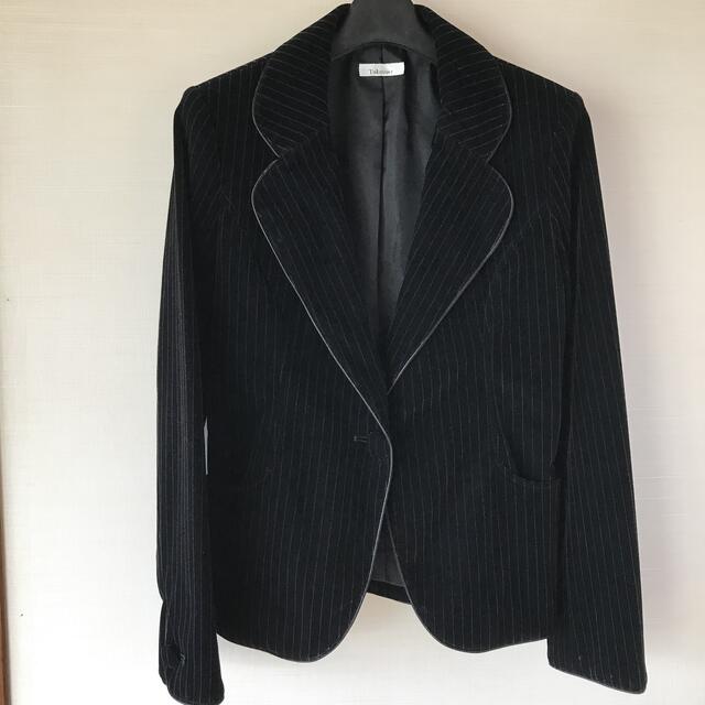 テーラードジャケット　黒　ベロア調ストライプ　衿、裾、袖口にパイピング