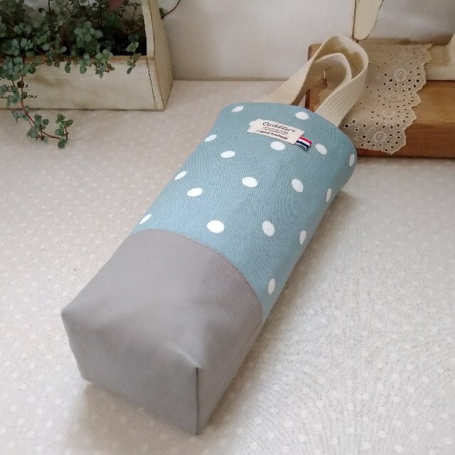 ハンドメイド＊ポカリスエットボトルケース　水筒カバー＊くすみ水色水玉✕グレー ハンドメイドのキッズ/ベビー(外出用品)の商品写真