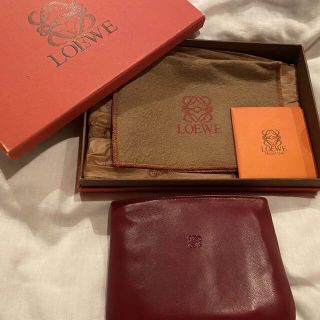 ロエベ(LOEWE)のLOEWE　アナグラムロゴ総革ミニポーチ（赤）(ポーチ)