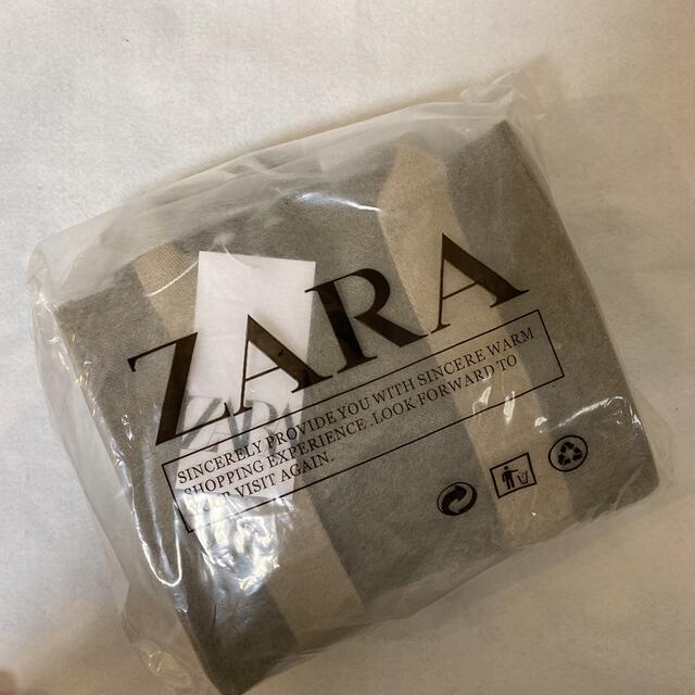 ZARA(ザラ)の新品　ZARA ミニキャンバストートバッグ　カーキ レディースのバッグ(トートバッグ)の商品写真