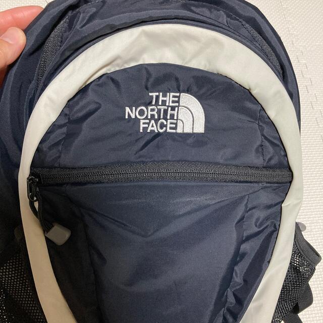 THE NORTH FACE(ザノースフェイス)のノースフェイス　キッズ　リュック　スモールディ キッズ/ベビー/マタニティのこども用バッグ(リュックサック)の商品写真