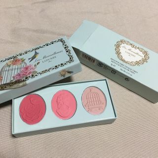 レメルヴェイユーズラデュレ(Les Merveilleuses LADUREE)の【限定品！未使用！】ラデュレ チークカラートリオ 101(チーク)