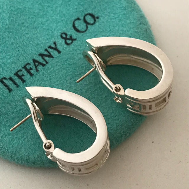 最新作新作 Tiffany & Co. - Tiffany ボリュームアトラスピアスの通販