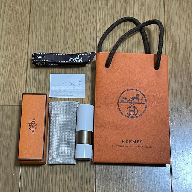 Hermes(エルメス)の【一度使用のみ】Hermes エルメス ルージュエルメス リップケアバーム コスメ/美容のスキンケア/基礎化粧品(リップケア/リップクリーム)の商品写真