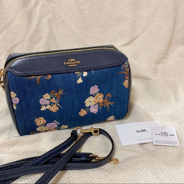 COACH コーチ　ショルダーバッグ　花柄　デニムレディース