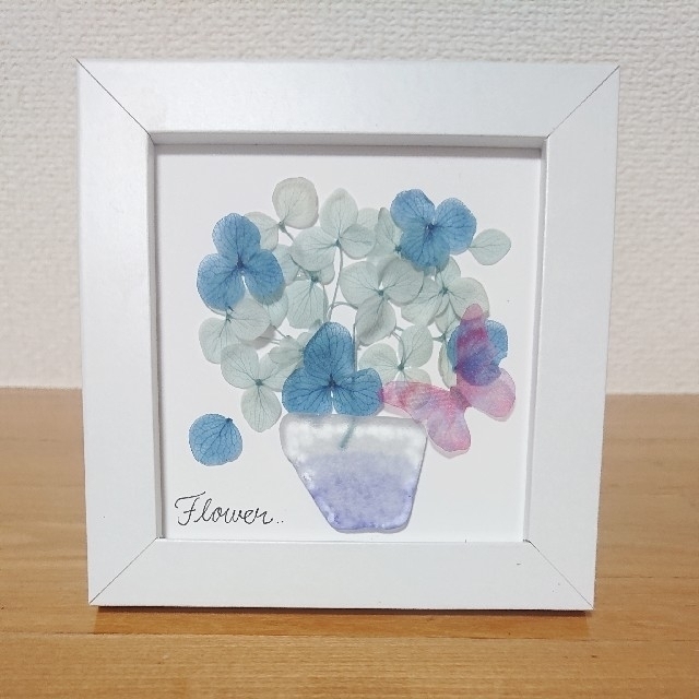 シーグラスアート 花 蝶々 ドライフラワー 紫 青 2枚セットの シーグラスアート 花 蝶々 ドライフラワー 紫 青 2枚セットの