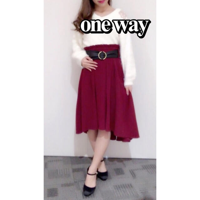 one*way(ワンウェイ)の未使用☆ワンウェイ☆one way☆サッシュ付☆ピーチイレヘムスカート☆Ｍサイズ レディースのスカート(ひざ丈スカート)の商品写真