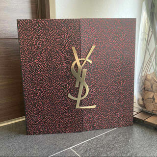 イヴサンローランボーテ(Yves Saint Laurent Beaute)の空箱(小物入れ)