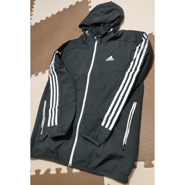 adidas(アディダス)の☆みずみん様専用 APP-930 アディダス マウンテンパーカー黒・白ライン L メンズのジャケット/アウター(マウンテンパーカー)の商品写真