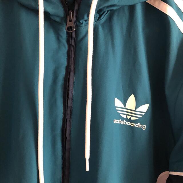 adidas(アディダス)のadidas アディダス ナイロンパーカー レディースのジャケット/アウター(ナイロンジャケット)の商品写真