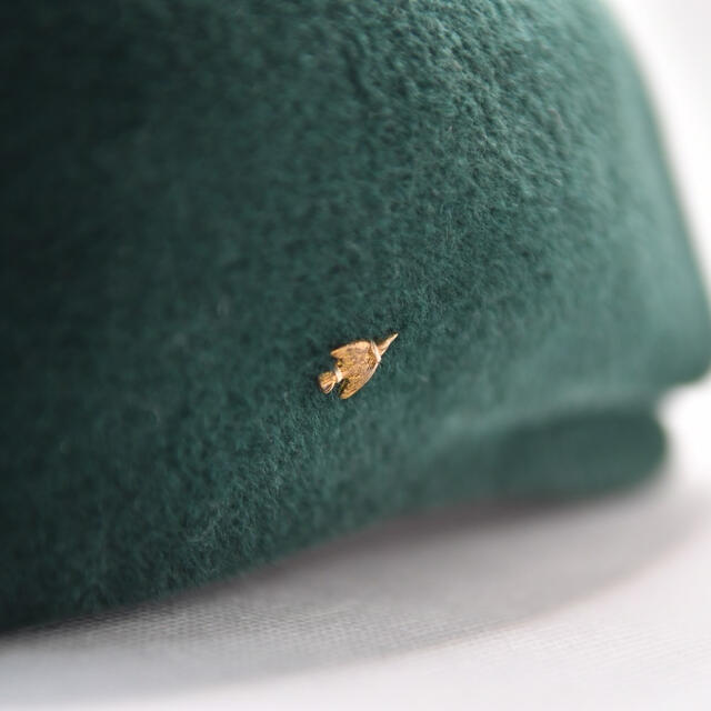 TOMORROWLAND(トゥモローランド)のベレー帽　ハンチング帽　深緑　冬 レディースの帽子(ハンチング/ベレー帽)の商品写真