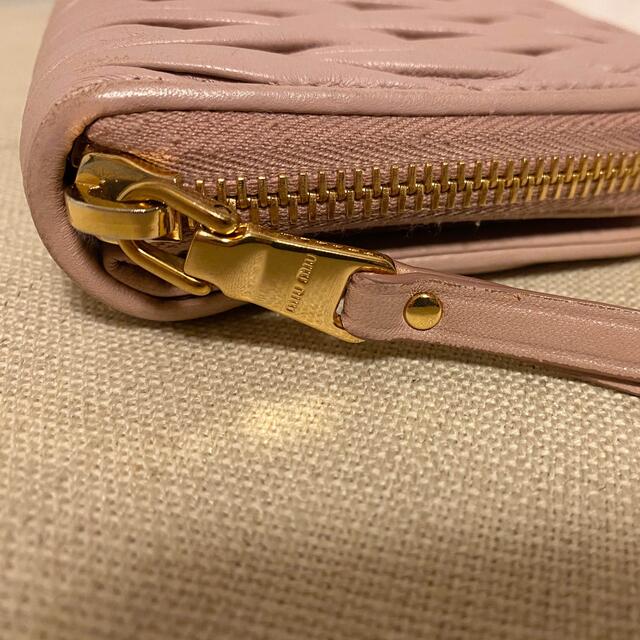 miumiu - 年始セール中‼️miumiu マテラッセ ピンクベージュ ミュウ