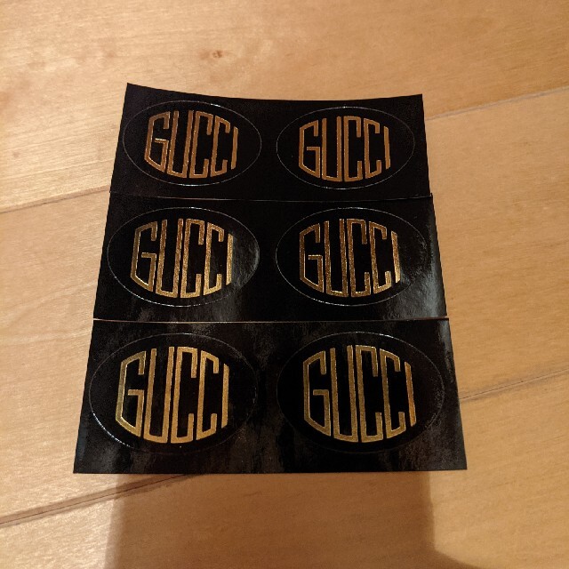 Gucci(グッチ)のGUCCI　ステッカー　非売品　シール エンタメ/ホビーのコレクション(ノベルティグッズ)の商品写真