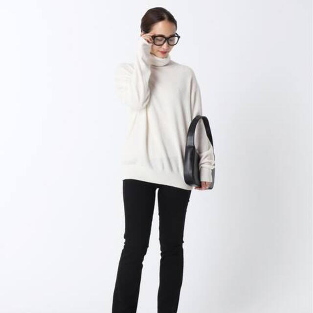 DEUXIEME CLASSE(ドゥーズィエムクラス)の今期物★Deuxieme Basic Cashmere タートルネック レディースのトップス(ニット/セーター)の商品写真