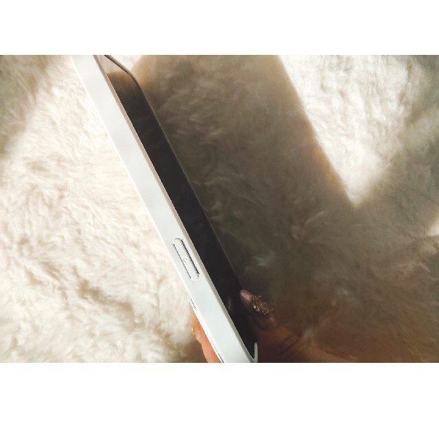 iPhone13 pro ケース 高級品 花  インテリア/住まい/日用品の日用品/生活雑貨/旅行(日用品/生活雑貨)の商品写真
