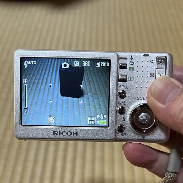 RICOH(リコー)のRICHO CaplioR4 6メガ　ユーズド スマホ/家電/カメラのカメラ(コンパクトデジタルカメラ)の商品写真