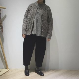 ネストローブ(nest Robe)のtandey オオカミと白トナカイのジュノ(カーディガン)