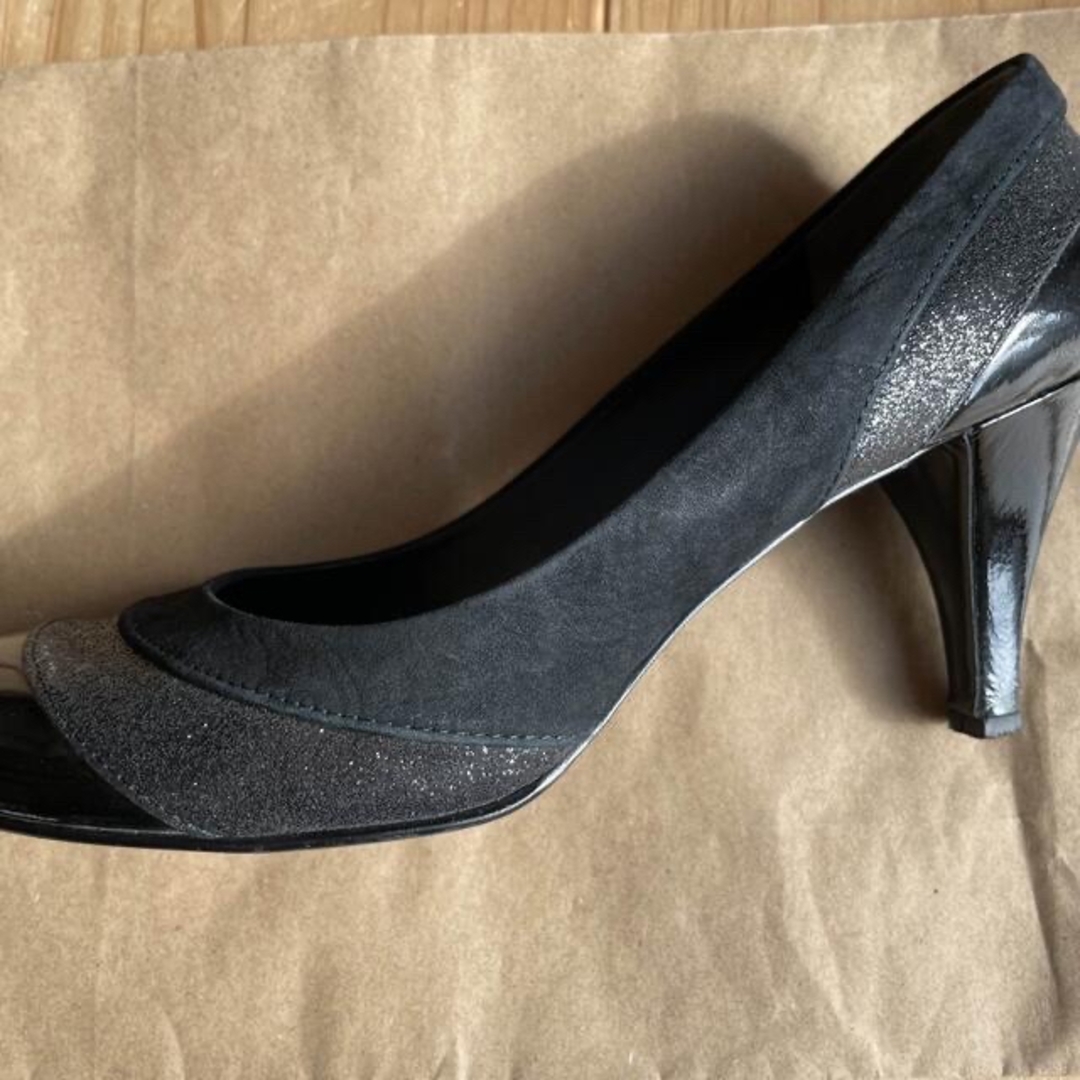DIANA(ダイアナ)のDIANA パンプス　24cm 黒　ヒール　ラメ、スエード レディースの靴/シューズ(ハイヒール/パンプス)の商品写真