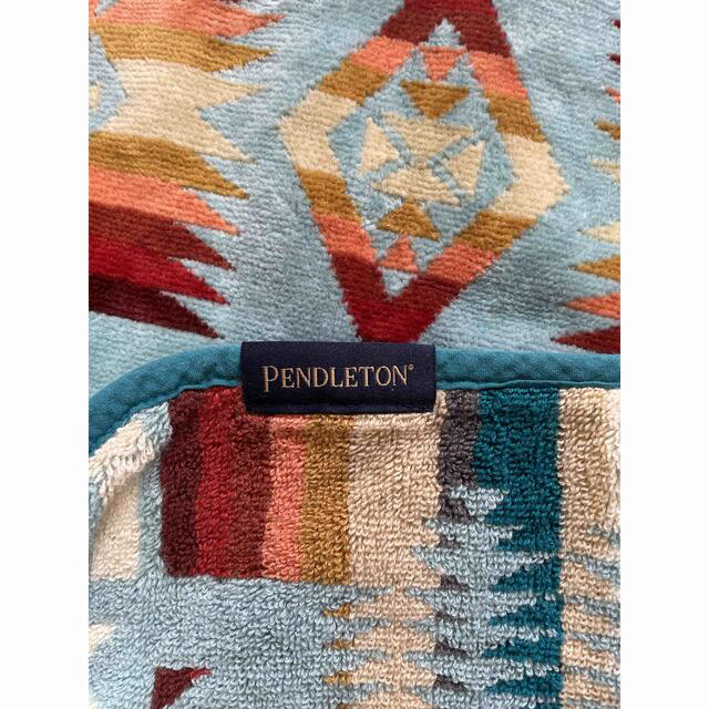 PENDLETON(ペンドルトン)の《断捨離中ちあき様専用》PENDLETON ジャガードチルドレンフーデッドタオル キッズ/ベビー/マタニティのベビー服(~85cm)(バスローブ)の商品写真