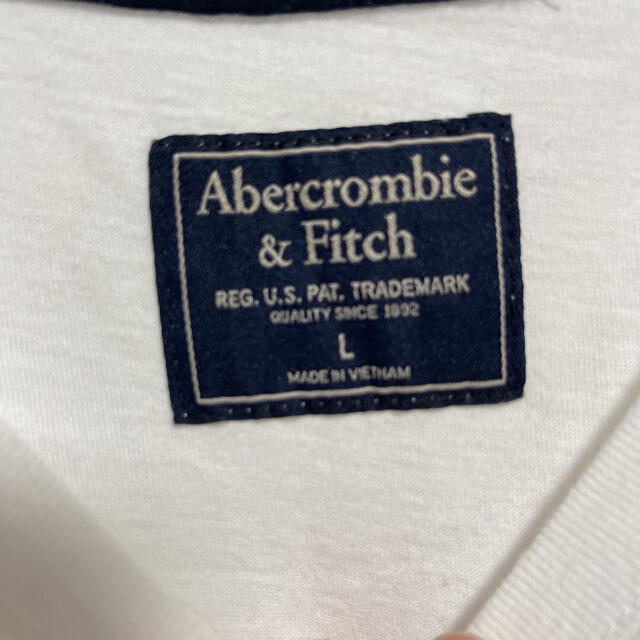 Abercrombie&Fitch(アバクロンビーアンドフィッチ)のアバクロンビー＆フィッチ　メンズ　Tシャツ メンズのトップス(Tシャツ/カットソー(半袖/袖なし))の商品写真