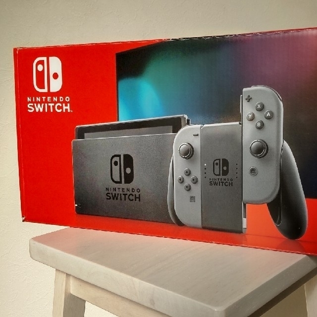 【公式保証10ヶ月】Nintendo Switch【新古品】