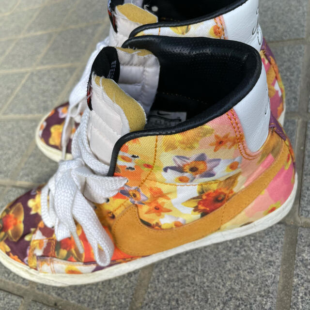 NIKE BLAZER MID VINTAGE FLORAL NYC