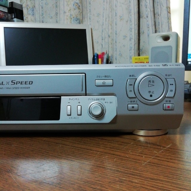 SONY(ソニー)のSONY VHSレコーダー【SLV-R150】 スマホ/家電/カメラのテレビ/映像機器(その他)の商品写真