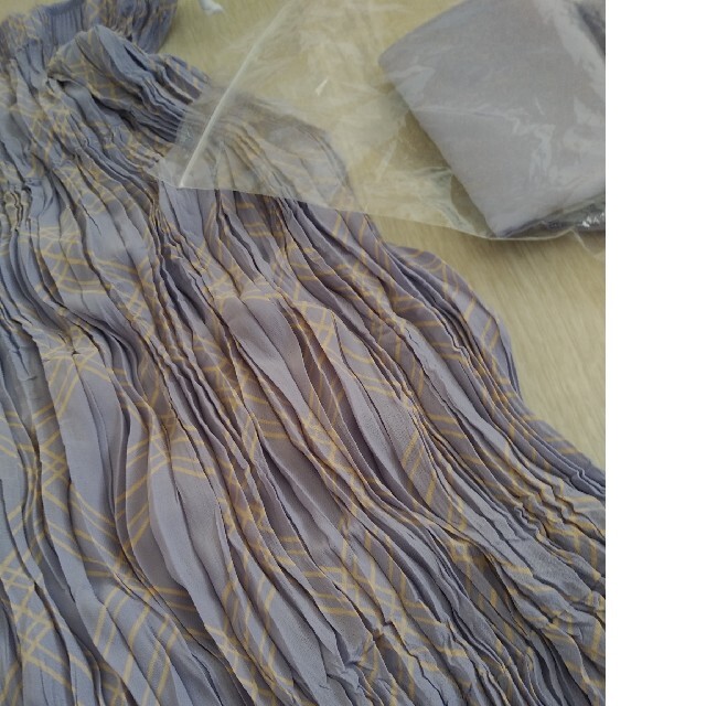 UNIQLO(ユニクロ)のユニクロ ×イネス　ツイストプリーツロングスカート レディースのスカート(ロングスカート)の商品写真