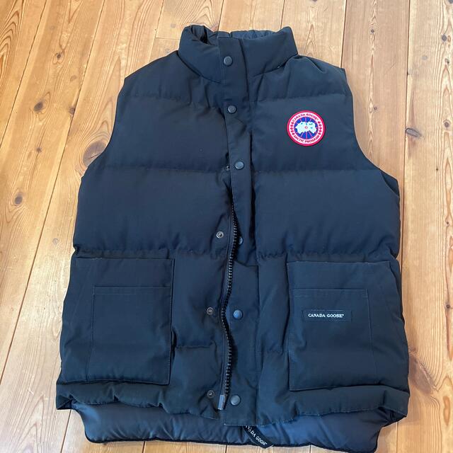 CANADA GOOSE(カナダグース)のCANADA GOOSE ベスト メンズのジャケット/アウター(ダウンベスト)の商品写真