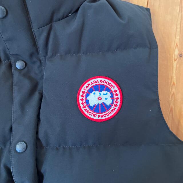 CANADA GOOSE(カナダグース)のCANADA GOOSE ベスト メンズのジャケット/アウター(ダウンベスト)の商品写真