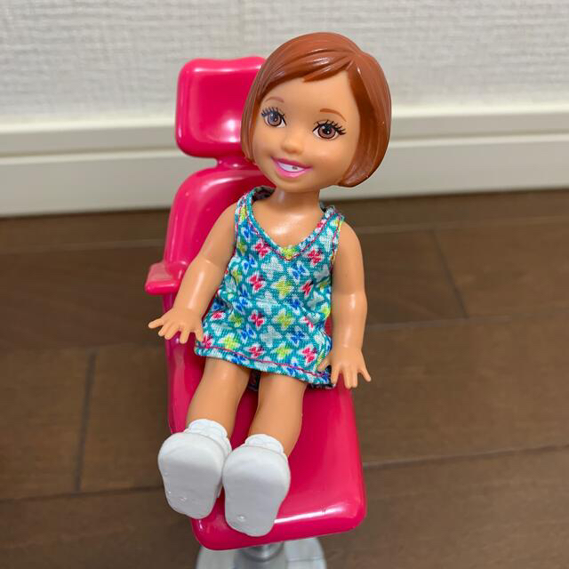 Barbie - バービー 歯医者さん 人形付き(バービー、ケリーちゃん Barbie - バービー 歯医者さん 人形付き(バービー、ケリーちゃん