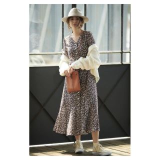 ジャスグリッティー(JUSGLITTY)の新品◇JUSGLITTY◇小花プリントワンピース(ロングワンピース/マキシワンピース)