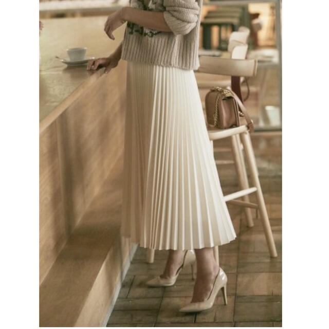 DEUXIEME CLASSE(ドゥーズィエムクラス)のSEVEN TENプリーツホワイト　 レディースのスカート(ロングスカート)の商品写真