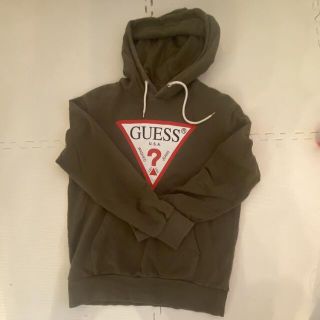 ゲス(GUESS)の【値下げ中】GUESS カーキパーカー(パーカー)