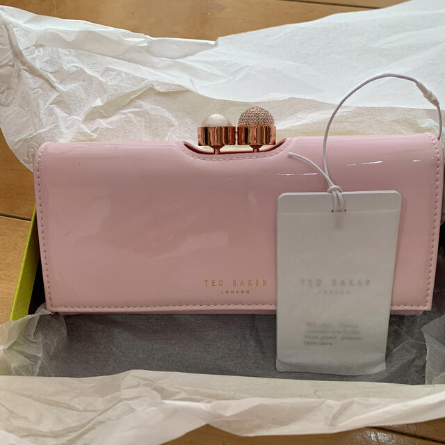 TED BAKER(テッドベイカー)のTRDBAKER長財布　ピンク レディースのファッション小物(財布)の商品写真