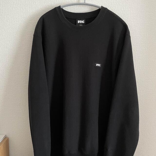 FTC(エフティーシー)のFTC SMALL BOX LOGO クルーネック スウェットトレーナーブラック メンズのトップス(スウェット)の商品写真