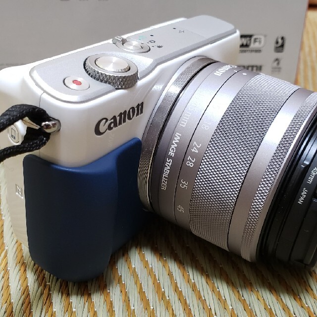 Canon  EOS M10 Wズームキット WH