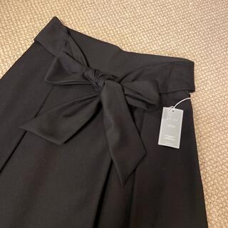 エフデ(ef-de)のエフデ　黒スカート　新品タグ付き　サイズ9(ロングスカート)