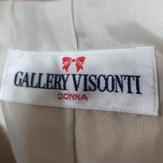 GALLERY VISCONTI(ギャラリービスコンティ)のGALLERY VISCONTI ファーショートコートー3 新品(タグ付き) レディースのジャケット/アウター(毛皮/ファーコート)の商品写真