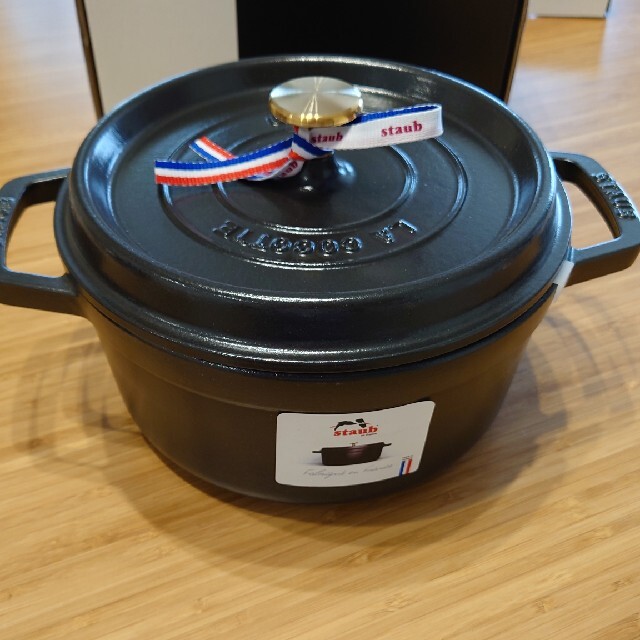 staub　ストウブ　ピコ　ココットラウンド　22cm ブラック