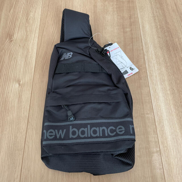 New Balance(ニューバランス)のニューバランス　ショルダーバッグ6L メンズのバッグ(ショルダーバッグ)の商品写真