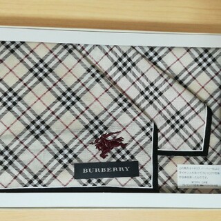 バーバリー(BURBERRY)の【新品】BURBERRY　ハンカチ(ハンカチ)