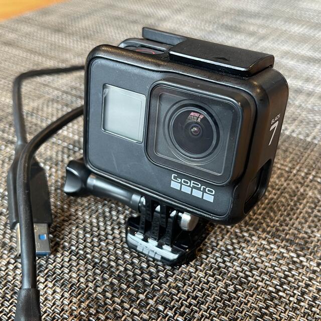 GoPro(ゴープロ)のGoPro HERO7 BLACK完動品 スマホ/家電/カメラのカメラ(ビデオカメラ)の商品写真