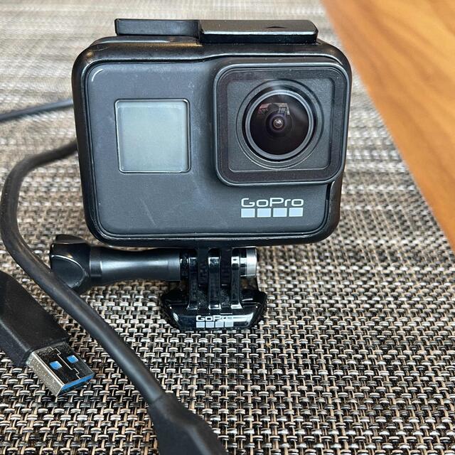 GoPro(ゴープロ)のGoPro HERO7 BLACK完動品 スマホ/家電/カメラのカメラ(ビデオカメラ)の商品写真