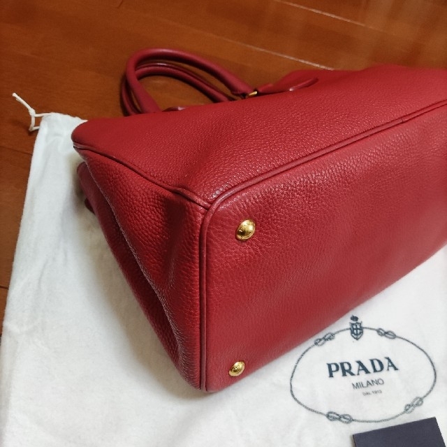 PRADA(プラダ)の美品　正規品　プラダ　レザー　ハンドバッグ　ショルダーバッグ メンズのバッグ(ショルダーバッグ)の商品写真