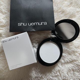 シュウウエムラ(shu uemura)のsaori様専用　シュウウエムラ　ステージパフォーマー　インビジブル　パウダー(フェイスパウダー)