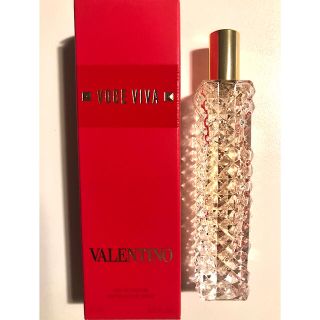 ヴァレンティノ(VALENTINO)のVALENTINO VOCE VIVA (ヴォーチェ ビバ) 15ml(香水(女性用))