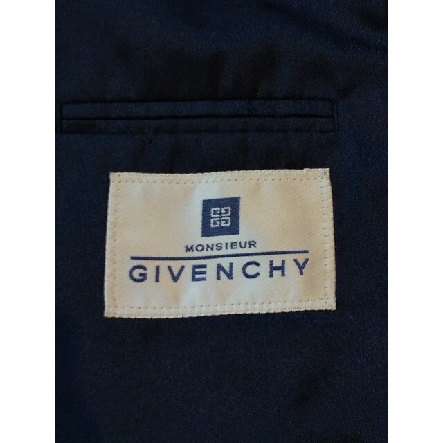 GIVENCHY(ジバンシィ)のkentaro様【訳あり品】GIVENCHY テーラードジャケット  ダブル メンズのジャケット/アウター(テーラードジャケット)の商品写真