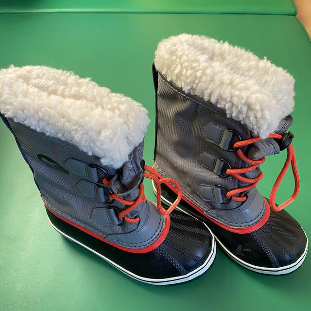 SOREL(ソレル)のSOREL ソレル　スノーブーツ　19センチ キッズ/ベビー/マタニティのキッズ靴/シューズ(15cm~)(ブーツ)の商品写真